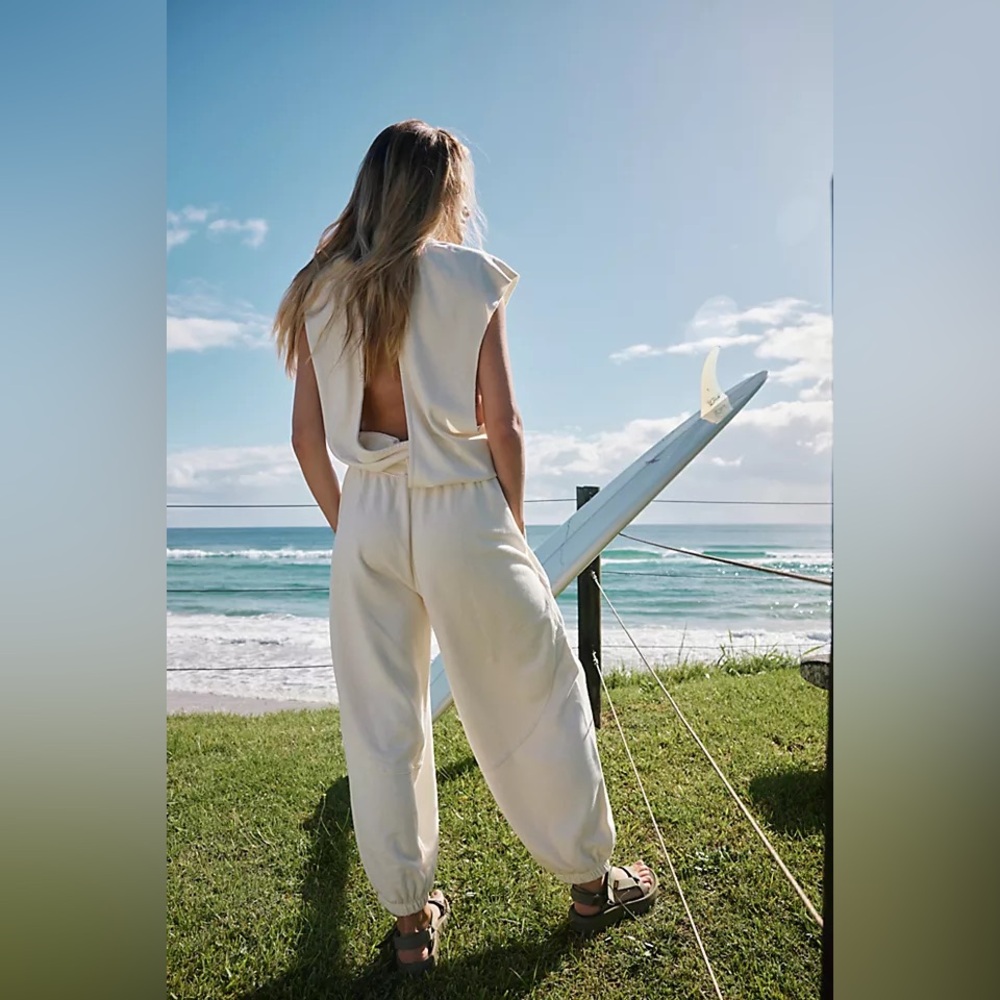 FP Movement by Free People Cream Throw And Go Onesie Jumpsuit Romper sz XS - Picture 2 of 9